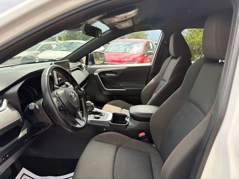 Used 2025 Toyota RAV4 SE AWD/4WD image 23