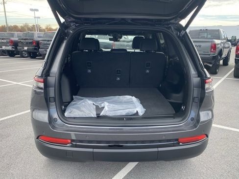 New 2025 Jeep Grand Cherokee Limited image 7