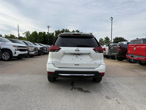 Used 2018 Nissan Rogue SV w/ Premium Package AWD/4WD image 36