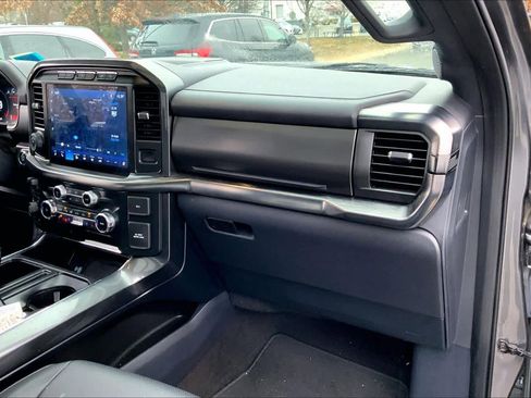 Used 2022 Ford F150 Lariat w/ Equipment Group 502A High image 18