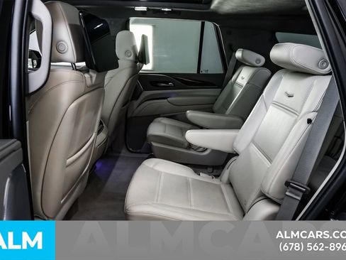 Used 2023 Cadillac Escalade Sport Platinum AWD/4WD image 17