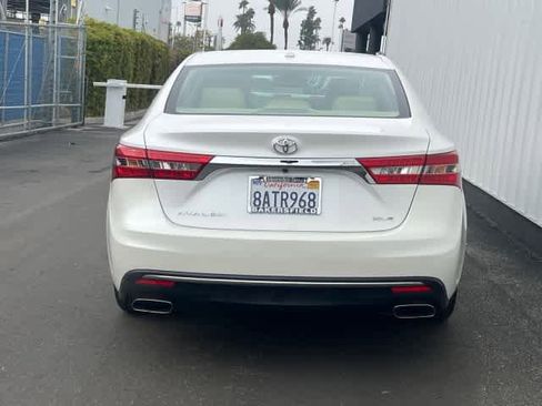 Used 2018 Toyota Avalon XLE Premium image 5