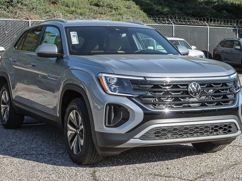 New 2026 Volkswagen Atlas Cross Sport SE AWD/4WD image 3