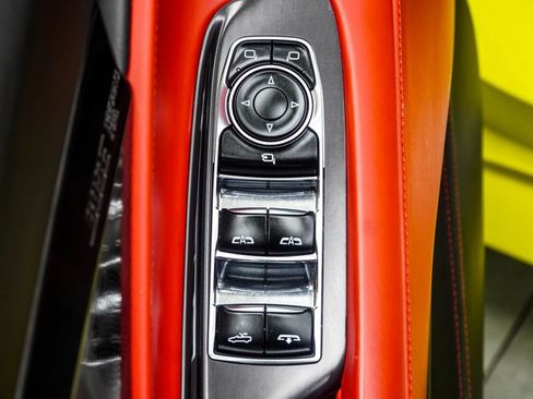Used 2023 Chevrolet Corvette Stingray Premium Conv w/ Z51 Performance Package RWD image 47