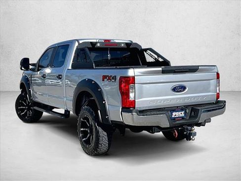 Used 2019 Ford F250 XL w/ STX Appearance Package AWD/4WD image 12