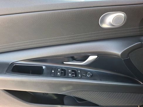 Used 2023 Hyundai Elantra SEL w/ Cargo Package FWD image 12