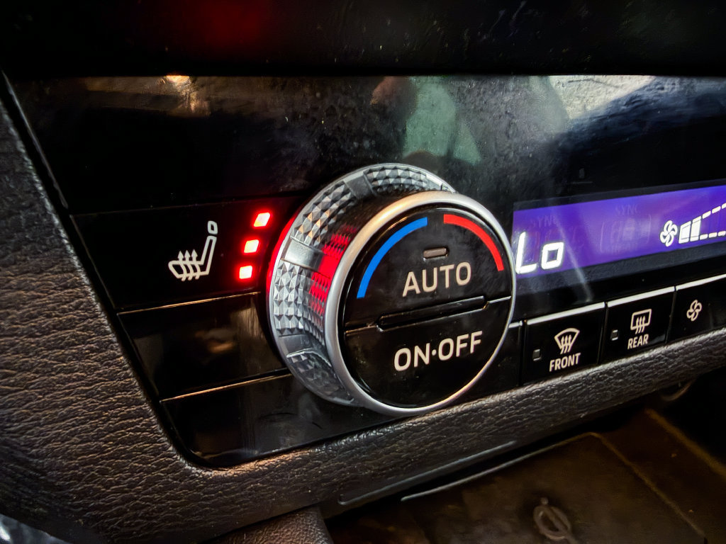 Used 2022 Mitsubishi Outlander SE AWD/4WD image 19