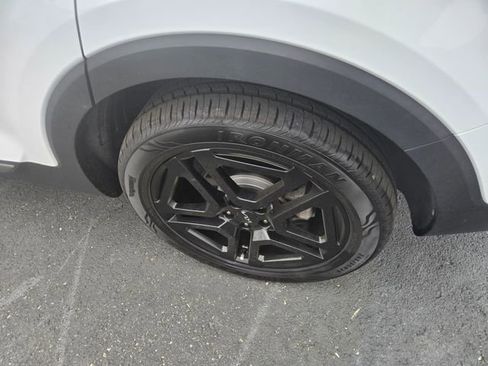 Used 2023 Kia Telluride SX X-Line image 24