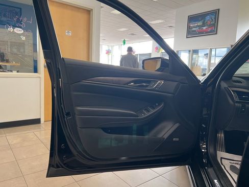 Used 2016 Cadillac CTS V image 9