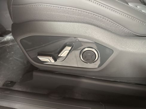 New 2026 Kia EV9 Wind image 14