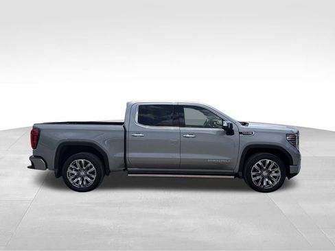 Used 2025 GMC Sierra 1500 Denali AWD/4WD image 26