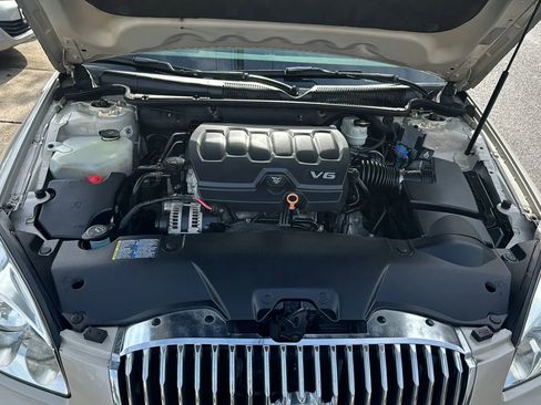 Used 2011 Buick Lucerne CXL w/ Driver Confidence Package image 23