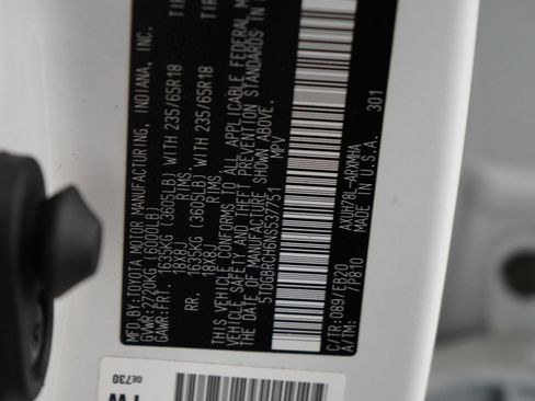 Used 2022 Toyota Highlander XLE image 31