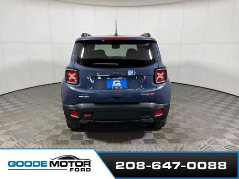 Used 2022 Jeep Renegade Trailhawk image 6