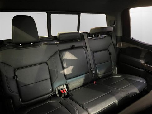 Used 2021 Chevrolet Silverado 1500 LT Trail Boss w/ Convenience Package II image 16