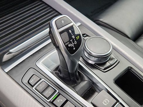 Used 2018 BMW X5 xDrive50i w/ M Sport Package image 14
