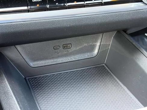 Used 2026 Chevrolet Equinox LT AWD/4WD image 24