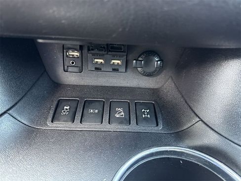 Used 2019 Toyota Highlander XLE image 37