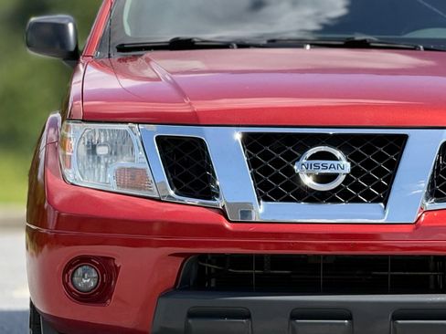 Used 2016 Nissan Frontier SV w/ SV Value Truck Package RWD image 14