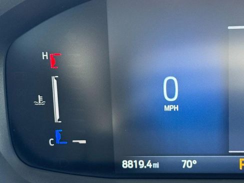 Used 2025 Ford Escape Active AWD/4WD image 18