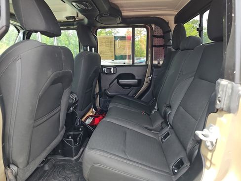 Used 2020 Jeep Gladiator Sport w/ Quick Order Package 24S AWD/4WD image 16