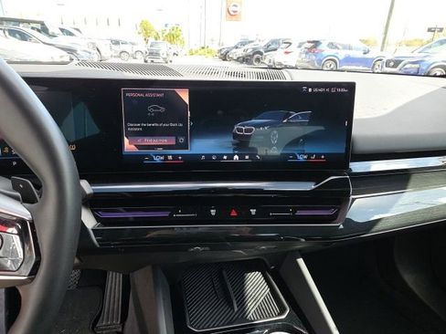 Used 2025 BMW 530i image 18