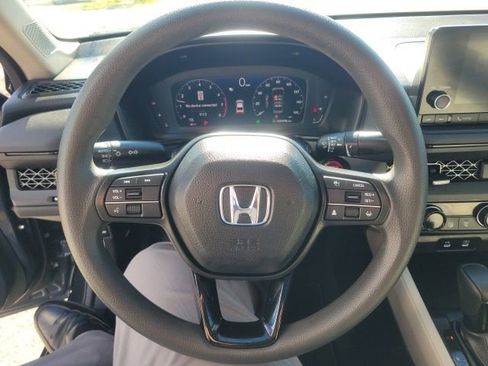 Used 2025 Honda Accord SE image 25