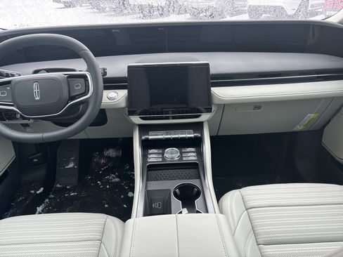New 2026 Lincoln Nautilus Reserve AWD/4WD image 30