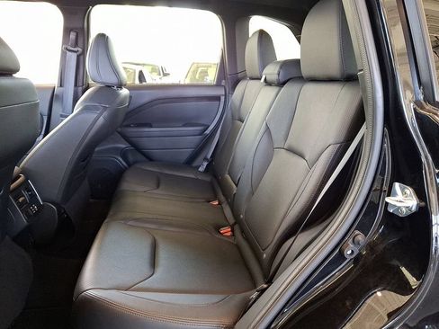 Used 2025 Subaru Forester Limited AWD/4WD image 14