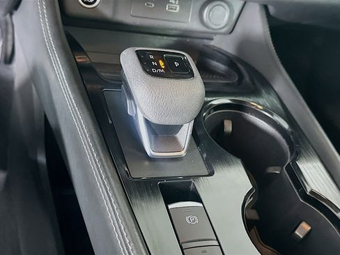 Used 2023 Nissan Rogue SL w/ SL Premium Package image 24