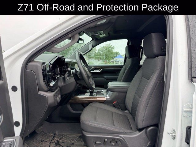 Used 2026 Chevrolet Silverado 1500 RST AWD/4WD image 8