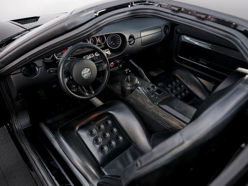 Used 2006 Ford GT image 23