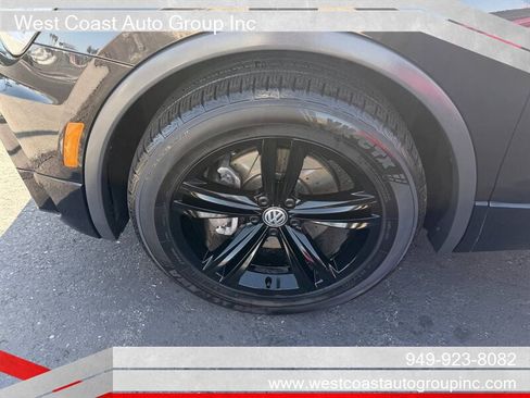 Used 2019 Volkswagen Tiguan SEL Premium R-Line FWD image 24