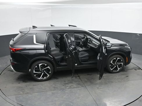 Used 2024 Mitsubishi Outlander SE image 52