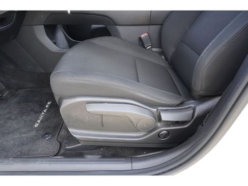 Used 2025 Hyundai Santa Fe SE FWD image 23