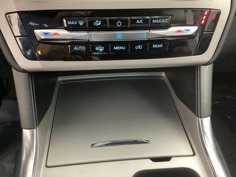 Used 2023 Ford Explorer XLT w/ Equipment Group 202A image 30