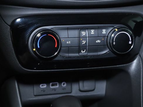 Used 2023 Buick Encore GX Preferred FWD image 26