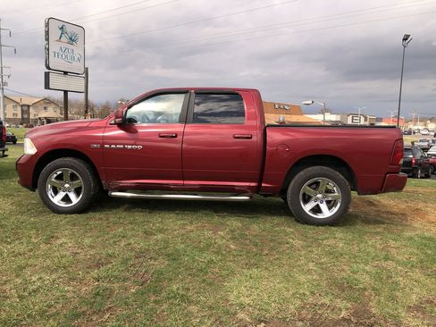 Used 2011 RAM 1500 Sport w/ Sport Premium Group image 3