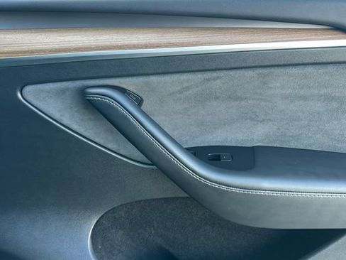 Used 2024 Tesla Model Y Long Range image 21