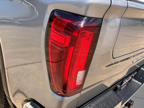 Used 2025 GMC Sierra 1500 SLT RWD image 29