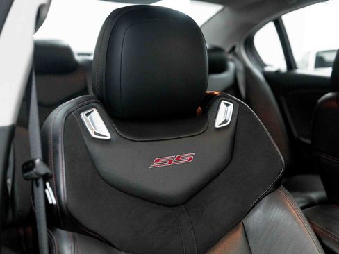 Used 2015 Chevrolet SS RWD image 88