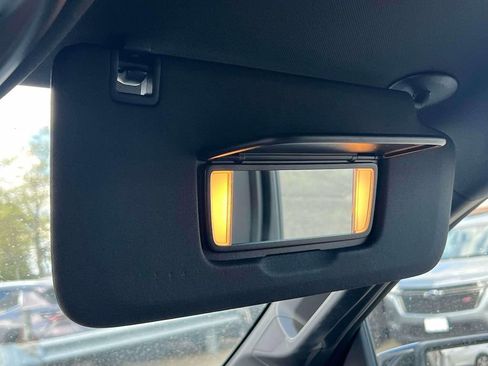 Used 2025 Chevrolet Colorado Z71 w/ Technology Package image 31