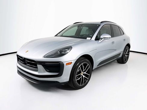 Certified 2026 Porsche Macan AWD/4WD image 1