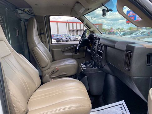 Used 2019 Chevrolet Express 2500 Extended w/ Driver Convenience Package RWD image 27