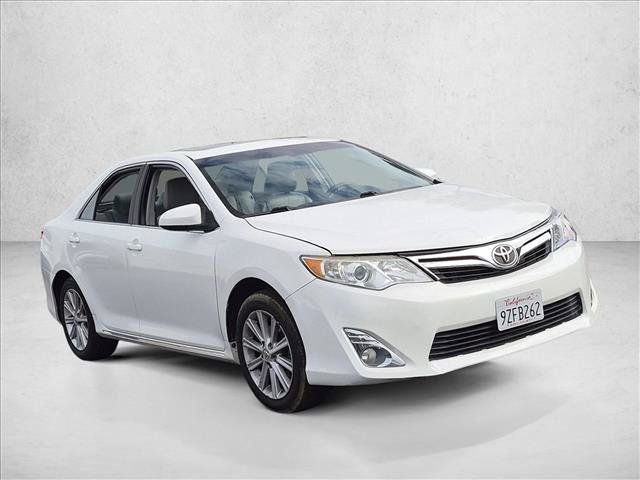 Used 2013 Toyota Camry XLE w/ Leather Pkg FWD image 3