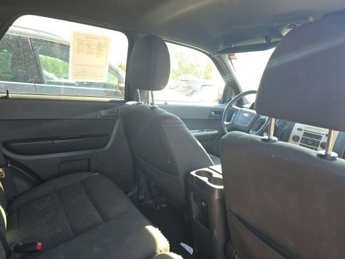 Used 2011 Ford Escape XLT FWD image 13
