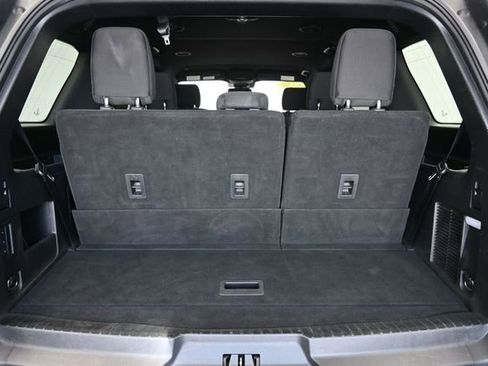 Used 2020 Ford Expedition XLT AWD/4WD image 32
