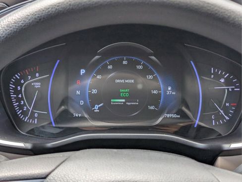 Used 2019 Hyundai Santa Fe SEL image 16