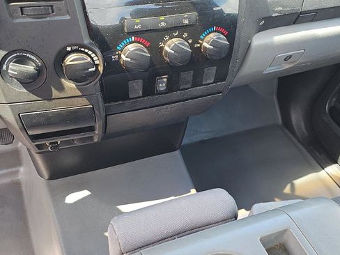 Used 2007 Toyota Tundra 4x4 Regular Cab image 11