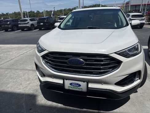 Used 2020 Ford Edge Titanium FWD image 3